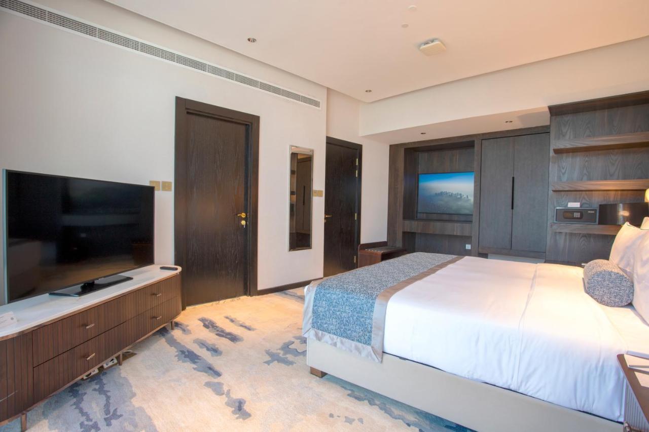 Century Marina Hotel - Lusail Exterior foto A bedroom at the hotel