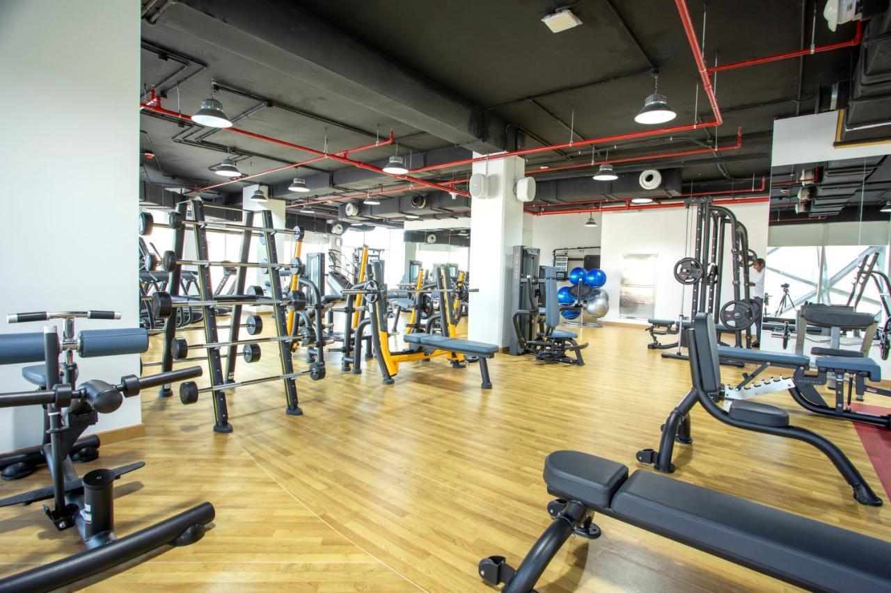 Century Marina Hotel - Lusail Exterior foto A gym in Dubai