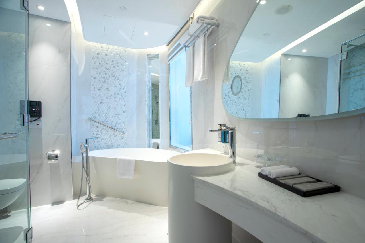 Century Marina Hotel - Lusail Exterior foto Bathroom