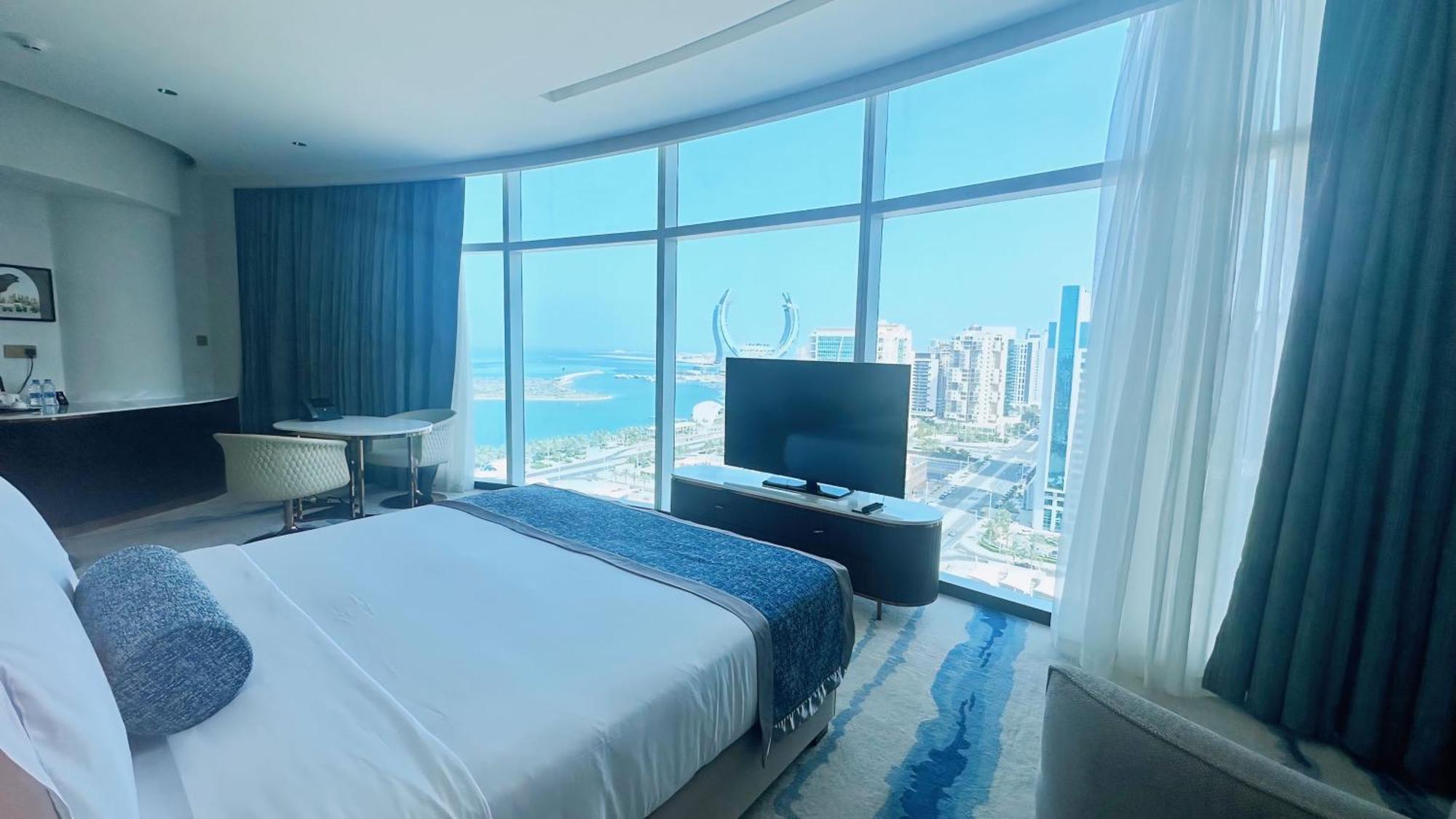 Century Marina Hotel - Lusail Exterior foto A bedroom at the hotel