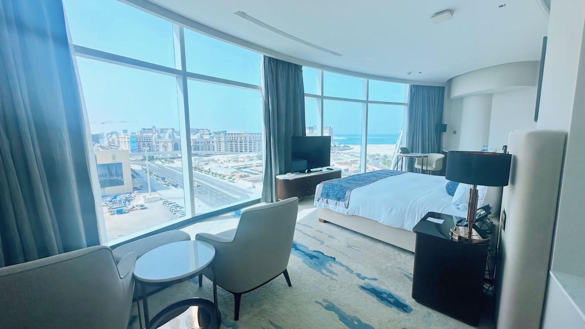 Century Marina Hotel - Lusail Exterior foto A bedroom at the hotel
